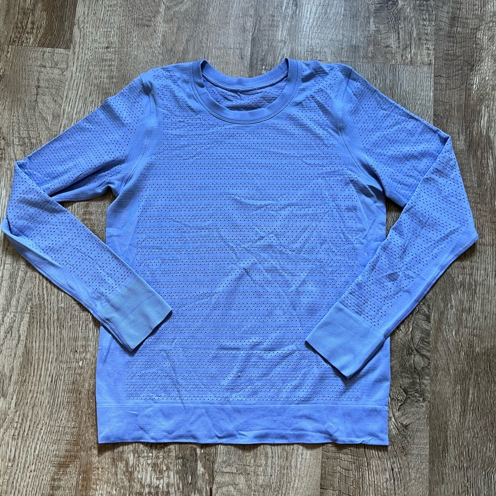 Lululemon Blue swiftly long sleeve sz 6